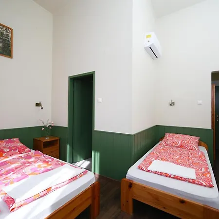 Bed and Breakfast Kisfaludy Vendeghaz -suemeg- 3*