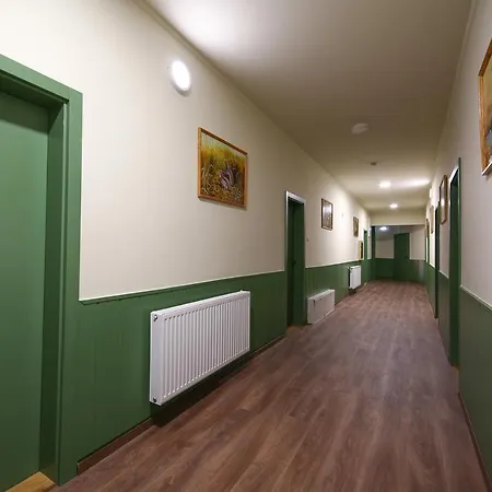 Kisfaludy Vendeghaz -suemeg- Bed and Breakfast 3*
