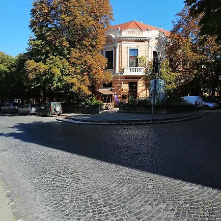 Kisfaludy Vendeghaz -suemeg- 3*