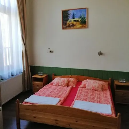 Kisfaludy Vendeghaz -suemeg- 3* Sümeg