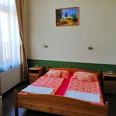 Kisfaludy -sümeg- Bed and breakfast 3*