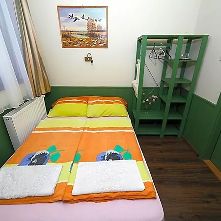 Kisfaludy Vendeghaz -suemeg- 3*