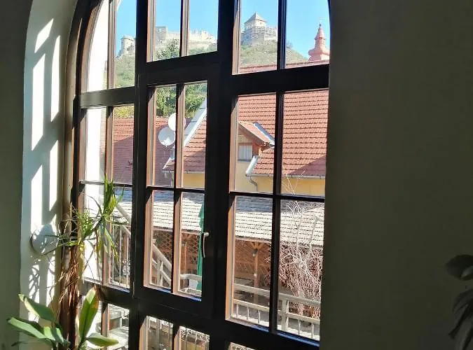 Kisfaludy -sümeg- 3*